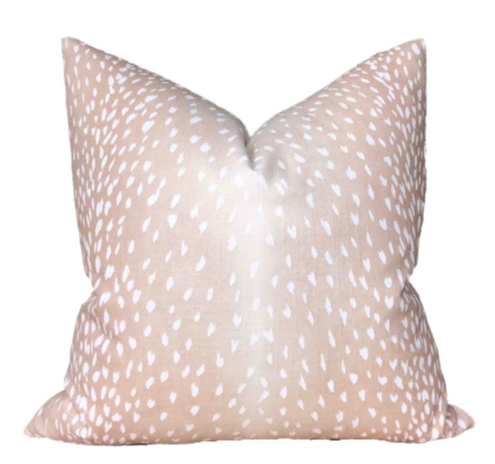 dekowe Antelope Pillow Cover in Pink